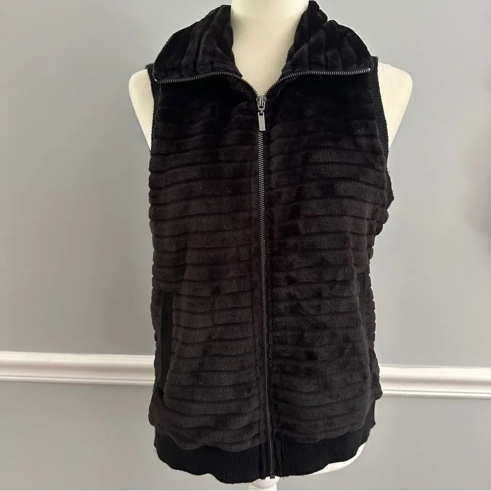Cable&Gauge Stylish Warm Super Soft Sleeveless Zip Up Faux Fur Vest Size M